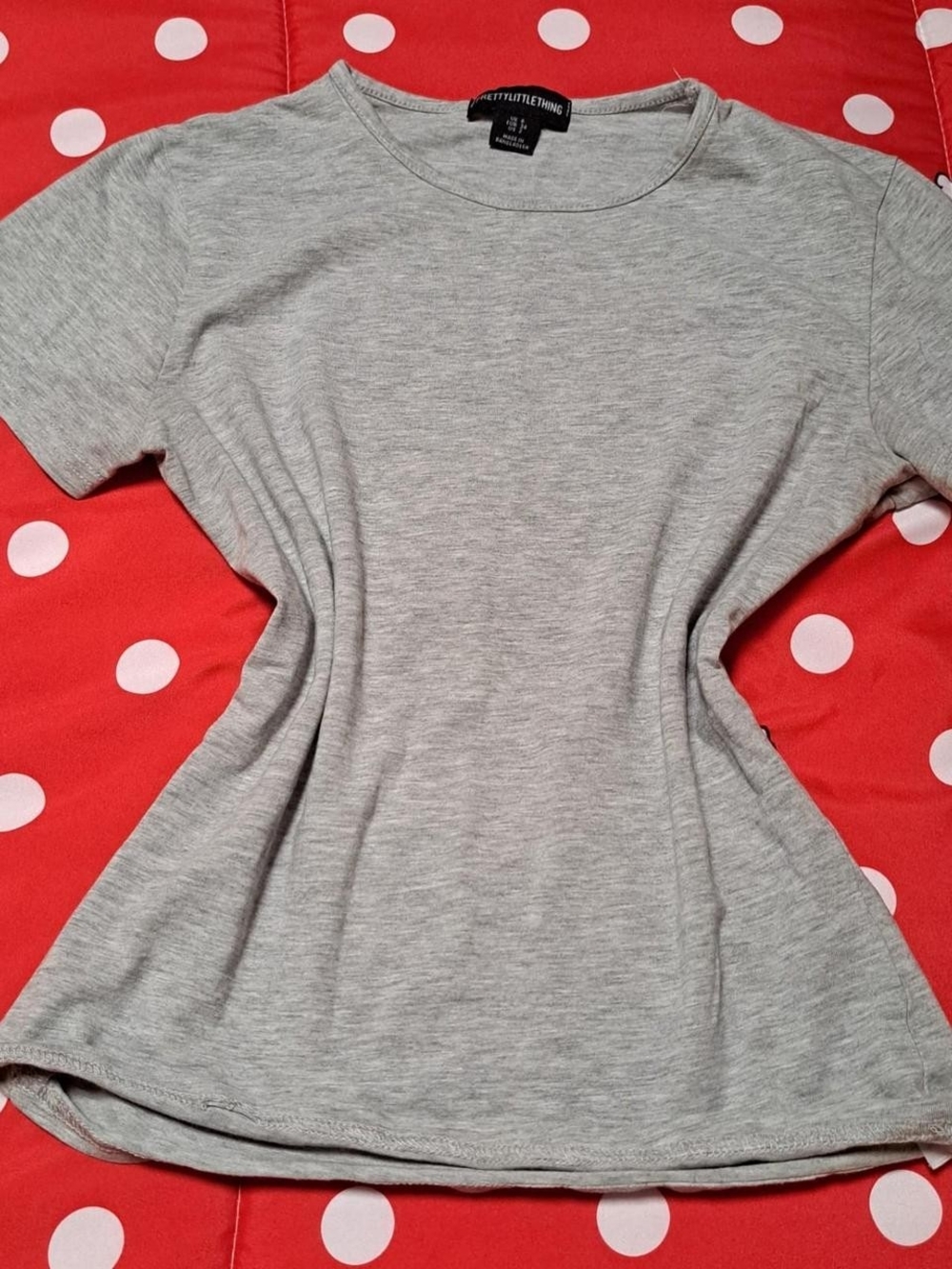 PrettyLittleThing Light Grey Crewneck Tee